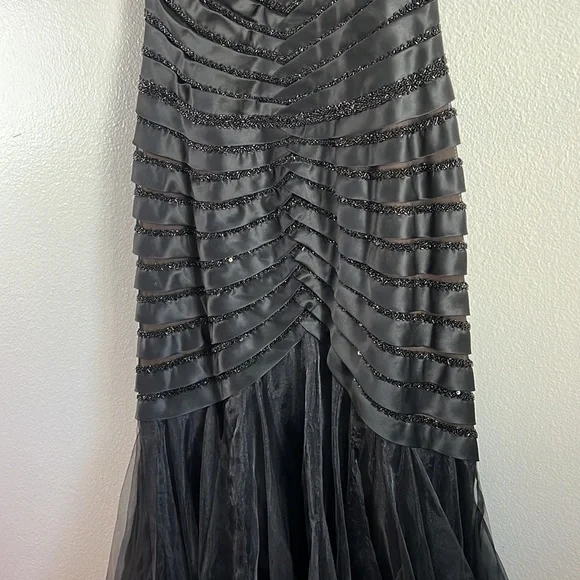 EUC May Queen Black Sequin Mermaid Prom Party Dress sz M/10